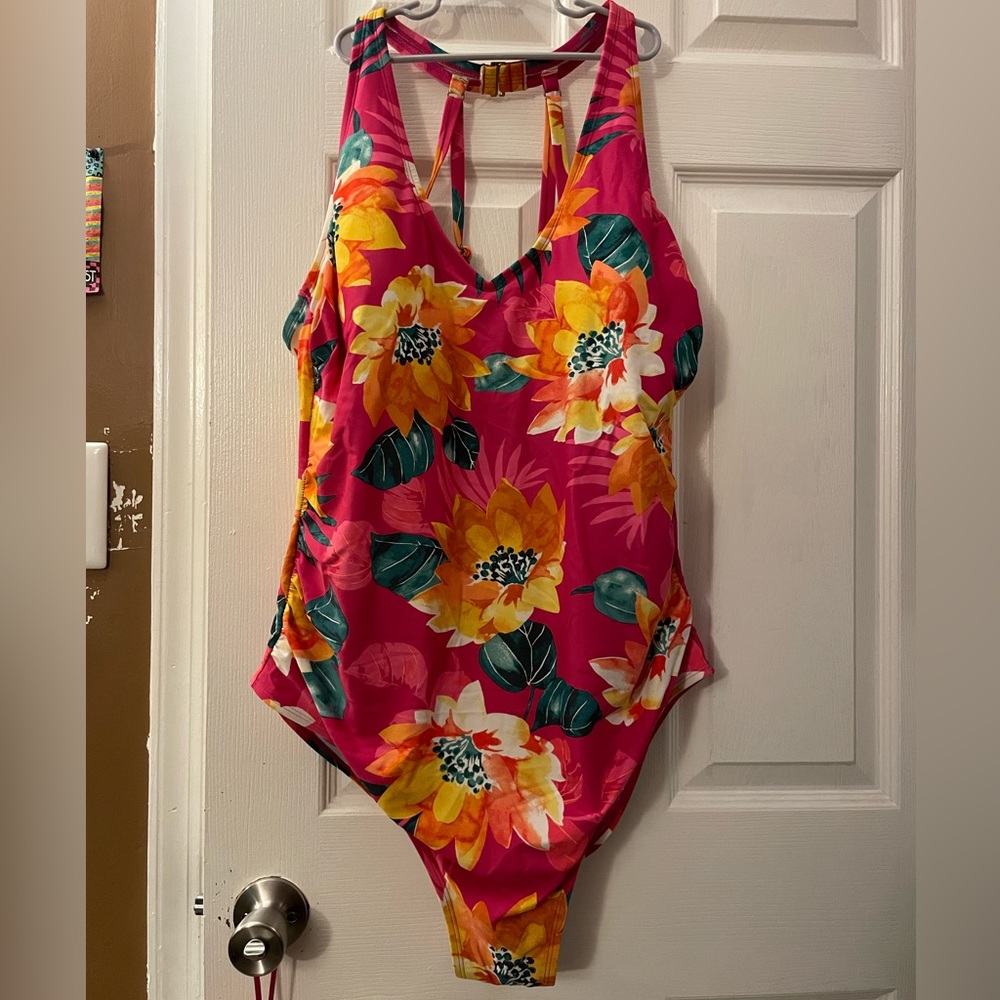 Kona Sol women’s Floral bathing suit